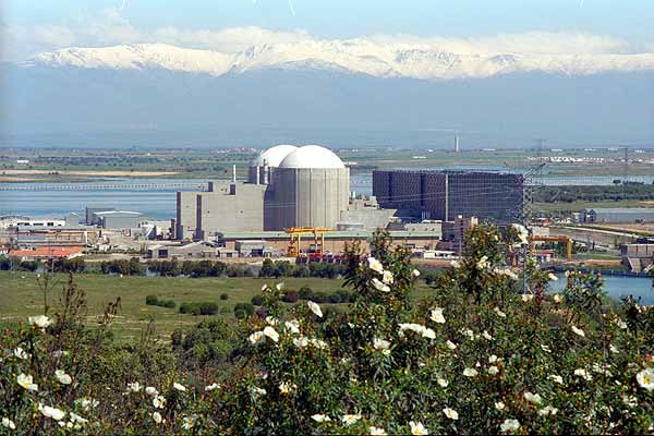 Iberdrola, Endesa y Naturgy cierran un acuerdo para garantizar el futuro de la central nuclear de Almaraz Iberdrola, Endesa y Naturgy cierran un acuerdo para garantizar el futuro de la central nuclear de Almaraz