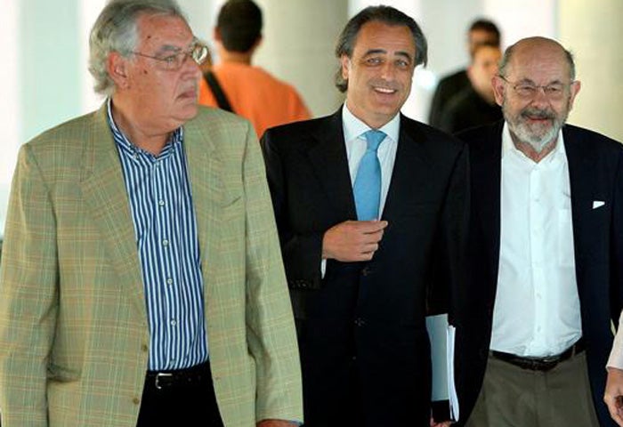 Definitivamente nos han robado muy por encima de nuestras posibilidades Definitivamente nos han robado muy por encima de nuestras posibilidades