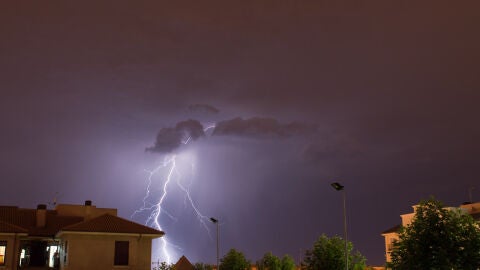 Rel&aacute;mpago de la tormenta (Carlos Naharro)
