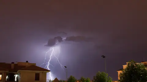 Relámpago de la tormenta (Carlos Naharro) Relámpago de la tormenta (Carlos Naharro)