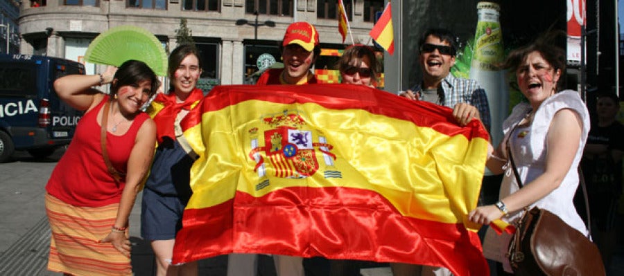 La bandera ondea con brío La bandera ondea con brío