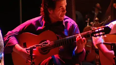 El guitarrista Tito Losada El guitarrista Tito Losada