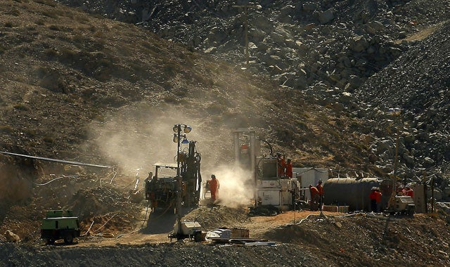 Al menos 17 mineros se encuentran desaparecidos tras el colapso de una mina en Perú Al menos 17 mineros se encuentran desaparecidos tras el colapso de una mina en Perú