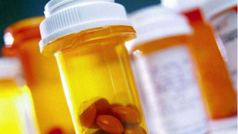 Bruselas denuncia a Espa&ntilde;a por negar a los pensionistas de la UE el acceso a medicamentos gratis