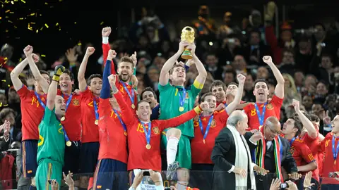 La Selección Española en el momento de levantar la Copa del Mundo en Sudáfrica La Selección Española en el momento de levantar la Copa del Mundo en Sudáfrica