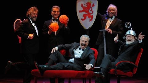 Les Luthiers durante una actuaci&oacute;n