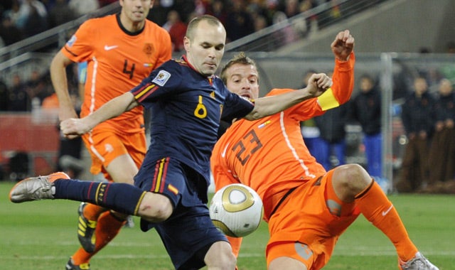 Alfredo Martínez: "Narrar un gol como el de Iniesta en la final del mundial es el sueño de todo periodista deportivo" Alfredo Martínez: "Narrar un gol como el de Iniesta en la final del mundial es el sueño de todo periodista deportivo"