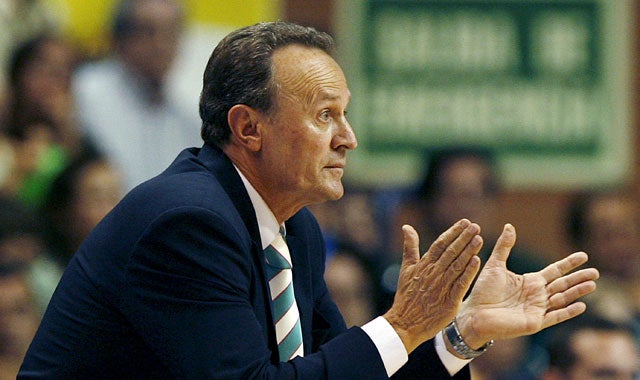 4 CUARTOS 5X25 Aíto García Reneses: "No sé si seguiré entrenando" 4 CUARTOS 5X25 Aíto García Reneses: "No sé si seguiré entrenando"