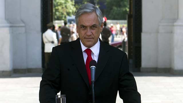 Chile está "en guerra" contra los altercados violentos que han causado ya una decena de muertos Chile está "en guerra" contra los altercados violentos que han causado ya una decena de muertos