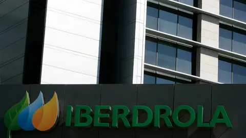 Fachada de un edificio de Iberdrola Fachada de un edificio de Iberdrola