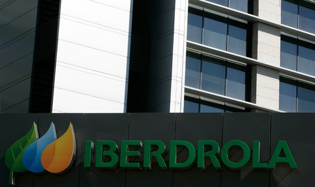 Competencia multa con 25 millones a Iberdrola por manipular el precio de la energía eléctrica Competencia multa con 25 millones a Iberdrola por manipular el precio de la energía eléctrica