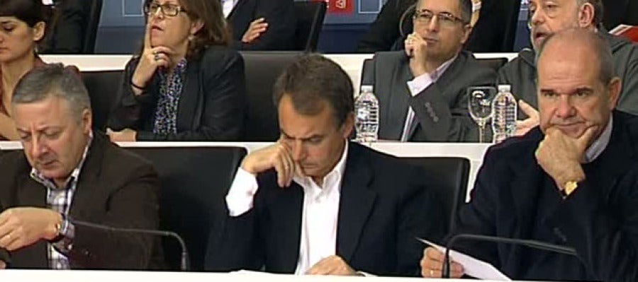 Zapatero, entre José Blanco y Manuel Chaves Zapatero, entre José Blanco y Manuel Chaves