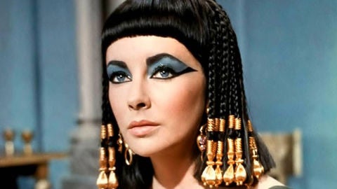 Elizabeth Taylor como 'Cleopatra'