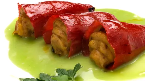 Pimientos rellenos de crema de tortilla Pimientos rellenos de crema de tortilla