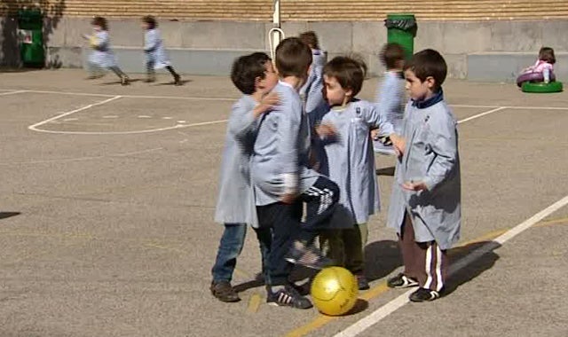 Director colegio Niño Jesús: "Los adolescentes necesitan salir de los grupos burbuja y relacionarse de forma más natural" Director colegio Niño Jesús: "Los adolescentes necesitan salir de los grupos burbuja y relacionarse de forma más natural"
