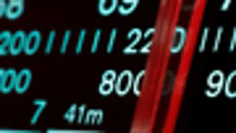 Frecuencias de Radio - Dial ràdio Frecuencias de Radio - Dial ràdio