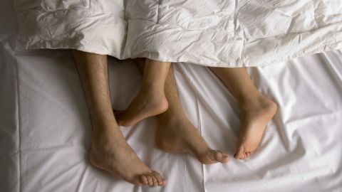 Mujer se pone veneno en la vagina para matar a su marido mientras &eacute;ste le practica sexo oral