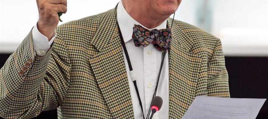 El eurodiputado Sosa Wagner, pepino en ristre El eurodiputado Sosa Wagner, pepino en ristre