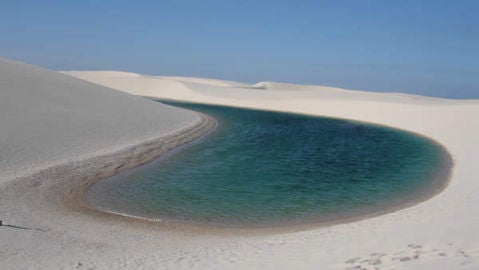 Lago en el desierto