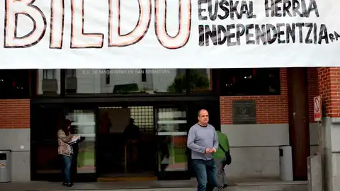 Cartel de apoyo a Bildu Cartel de apoyo a Bildu