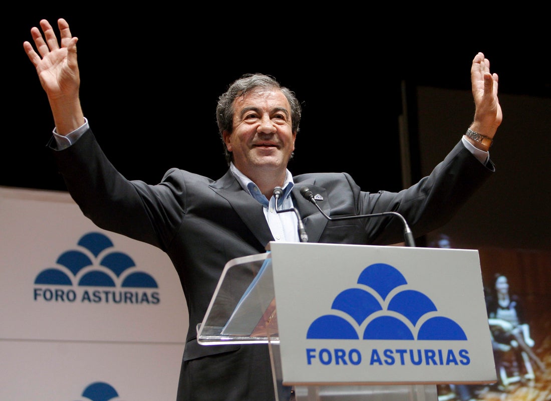 El fiscal considera que Francisco Álvarez Cascos pudo cometer delito de apropiación indebida El fiscal considera que Francisco Álvarez Cascos pudo cometer delito de apropiación indebida