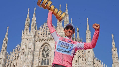 Alberto Contador celebra su victoria en el Giro de Italia