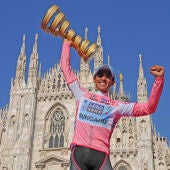 Alberto Contador celebra su victoria en el Giro de Italia