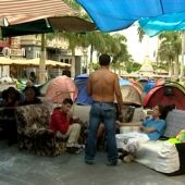 Indignados e indigentes al amparo de la acampada de Tenerife