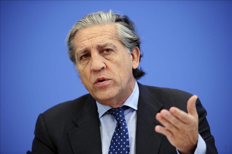 Diego López Garrido: "Si la Constitución no se adapta a los cambios no cumple su función" Diego López Garrido: "Si la Constitución no se adapta a los cambios no cumple su función"