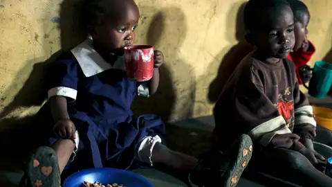 Niños afectados por la sequía Niños afectados por la sequía