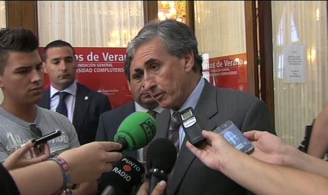Ramón Jáuregui: "La sociedad vasca no seguirá al PNV en aventuras" Ramón Jáuregui: "La sociedad vasca no seguirá al PNV en aventuras"