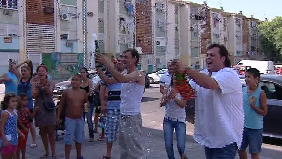 El defensor del ciudadano exige compromiso para acabar con los cortes de luz El defensor del ciudadano exige compromiso para acabar con los cortes de luz