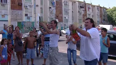 Casi 2 millones de euros caen en el barrio de las 3000 viviendas Casi 2 millones de euros caen en el barrio de las 3000 viviendas