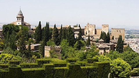 Vista panor&aacute;mica de la Alhambra de Granada.