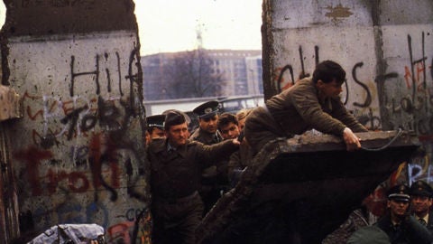 Derribo del Muro de Berl&iacute;n