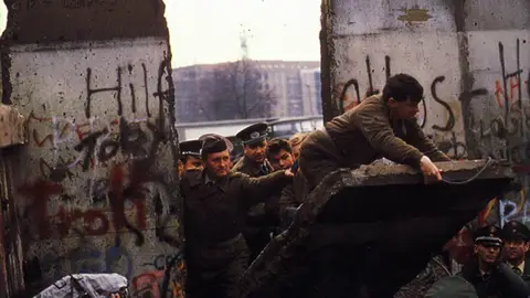 Derribo del Muro de Berlín Derribo del Muro de Berlín