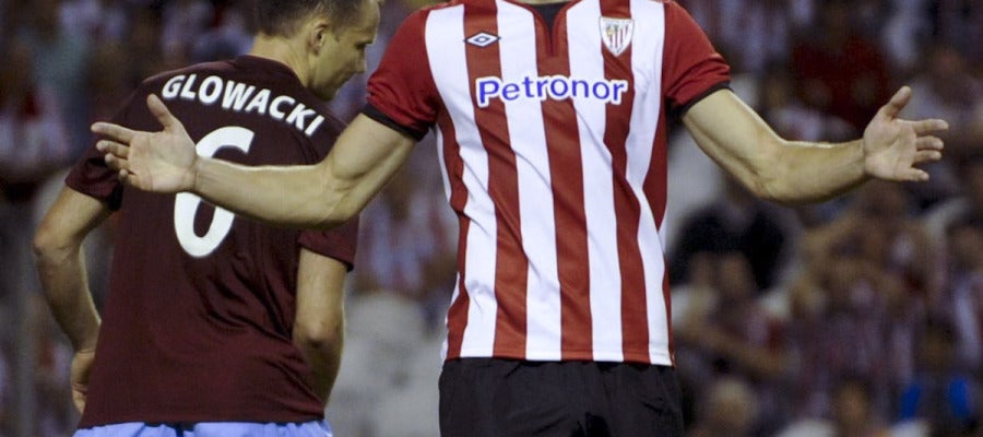 Llorente se lamenta tras fallar una ocasión Llorente se lamenta tras fallar una ocasión