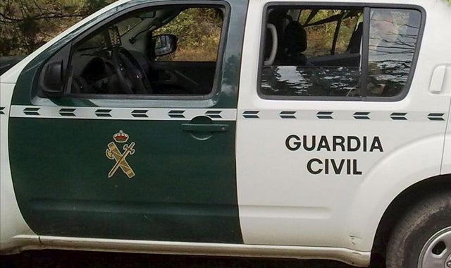 Detenidas 28 personas por regularizar inmigrantes con parejas de hecho en Almería Detenidas 28 personas por regularizar inmigrantes con parejas de hecho en Almería
