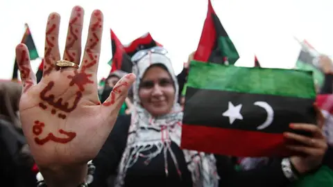 Los rebeldes libios buscan a Gadafi en Bani Walid Los rebeldes libios buscan a Gadafi en Bani Walid