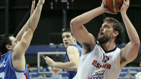 Marc ante un jugador Serbio