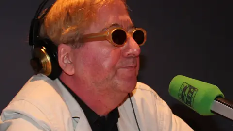 Luis Antonio de Villena en Onda cero Luis Antonio de Villena en Onda cero