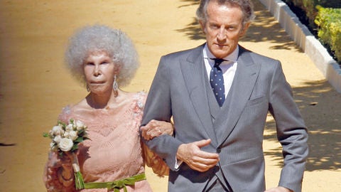 La Duquesa de Alba y Alfonso D&iacute;ez ya son marido y mujer 