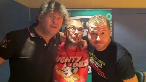 Miki Nadal con el Monaguillo y Arturo Miki Nadal con el Monaguillo y Arturo
