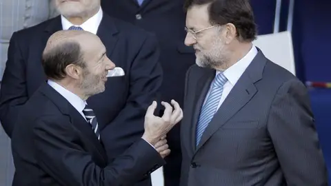Rubalcaba y Rajoy, en una imagen de archivo Rubalcaba y Rajoy, en una imagen de archivo