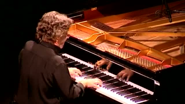 Chano Domínguez: "La música que hago tiene mucho espacio para la improvisación y la creatividad" Chano Domínguez: "La música que hago tiene mucho espacio para la improvisación y la creatividad"