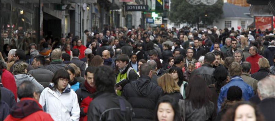 El centro de Madrid con una gran afluencia de gente. El centro de Madrid con una gran afluencia de gente.