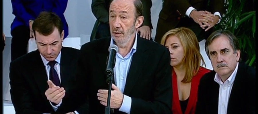 Rubalcaba junto a Valeriano, Valenciano y Tomás Gómez Rubalcaba junto a Valeriano, Valenciano y Tomás Gómez