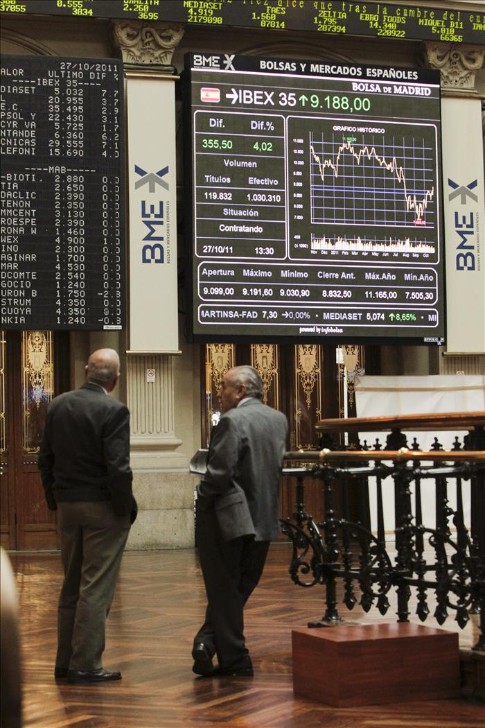 El Ibex 35 rebota el 1,97% en previsión de los nuevos estímulos monetarios del BCE El Ibex 35 rebota el 1,97% en previsión de los nuevos estímulos monetarios del BCE