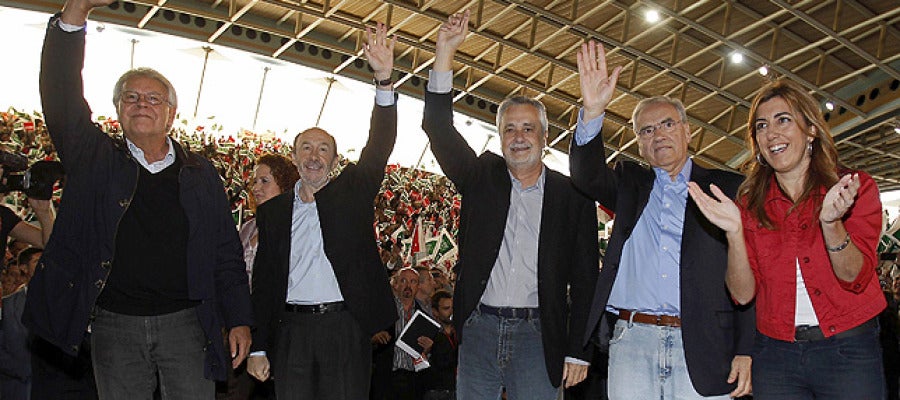 Rubalcaba, con González y Guerra en Dos Hermanas (Sevilla) Rubalcaba, con González y Guerra en Dos Hermanas (Sevilla)