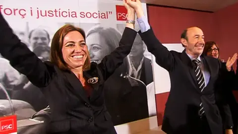 Rubalcaba y Chacón en un acto del PSOE. Rubalcaba y Chacón en un acto del PSOE.
